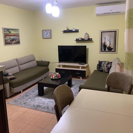 Apartment In The Heart Of Tirana Bagian luar foto