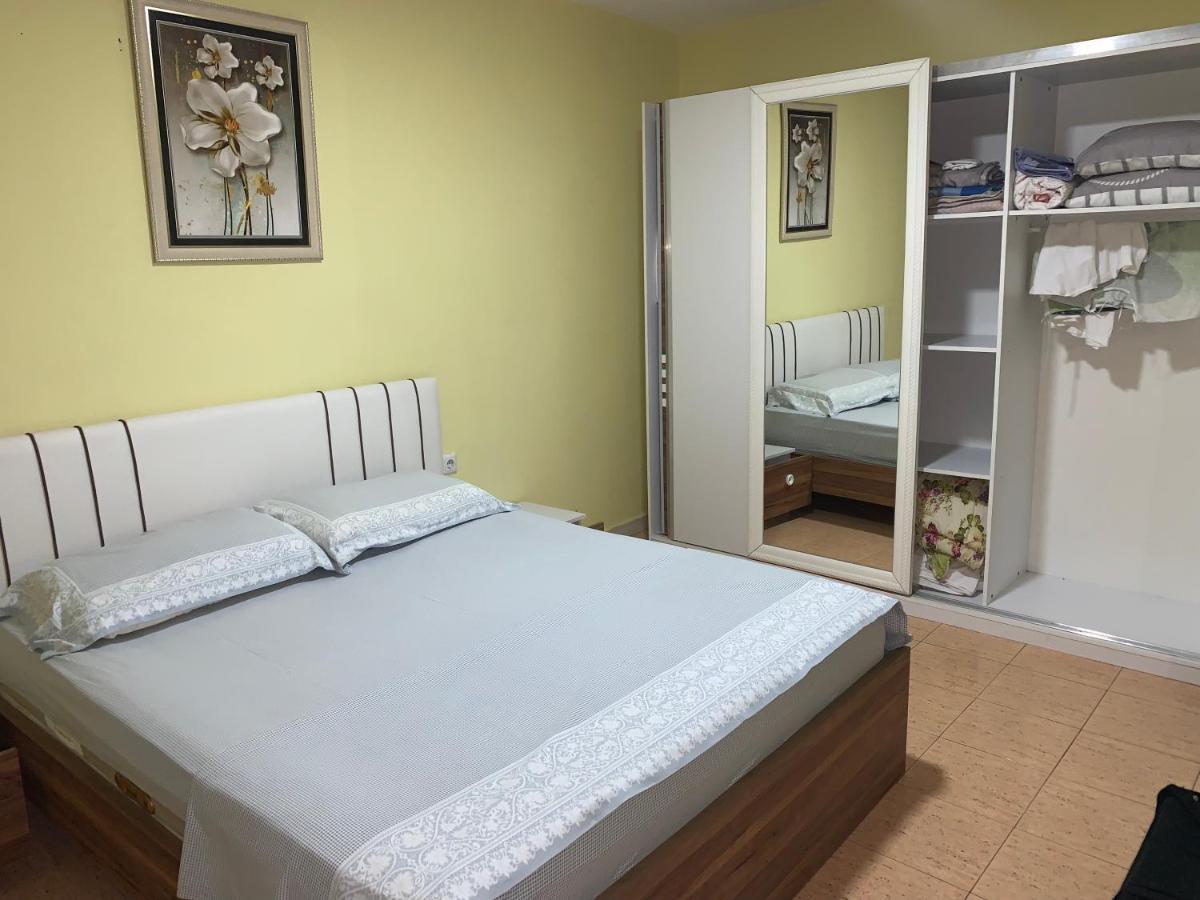 Apartment In The Heart Of Tirana Bagian luar foto