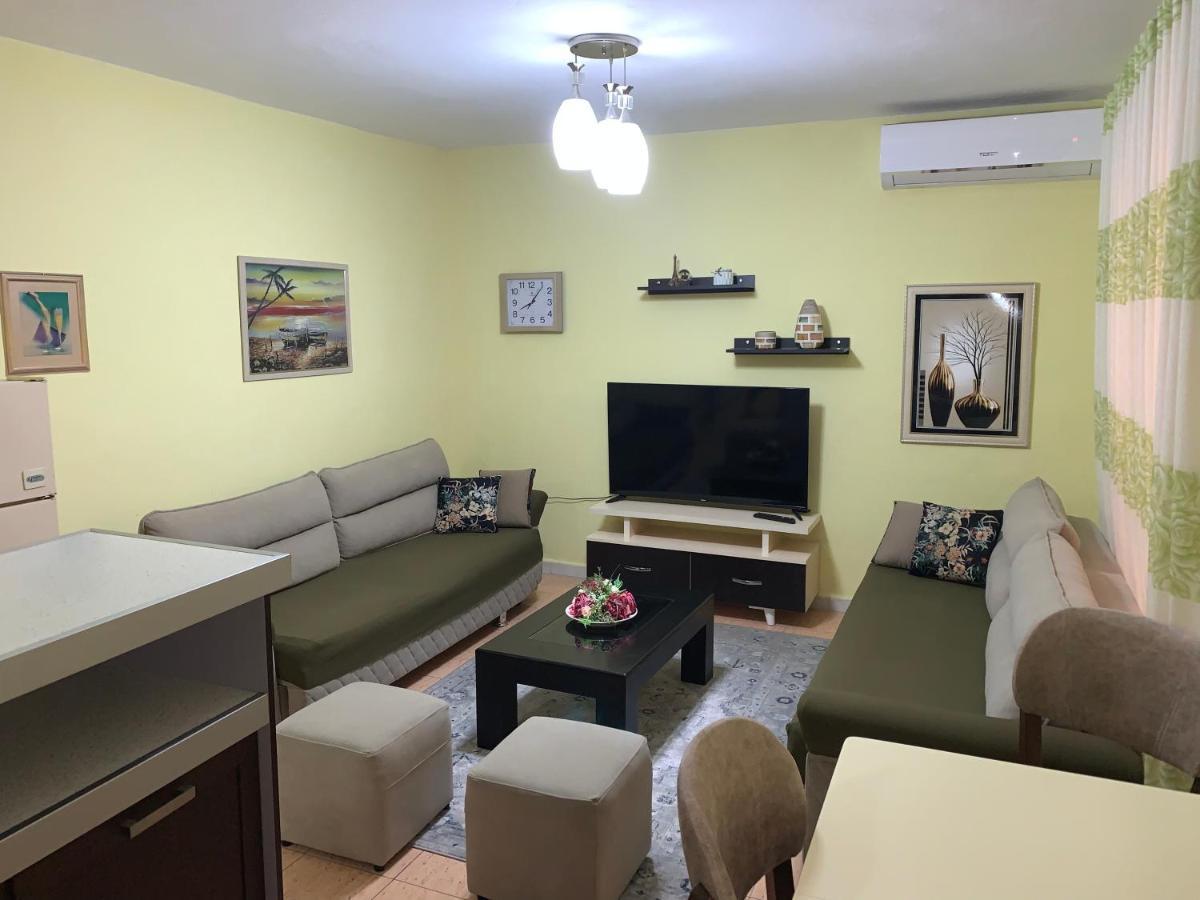 Apartment In The Heart Of Tirana Bagian luar foto